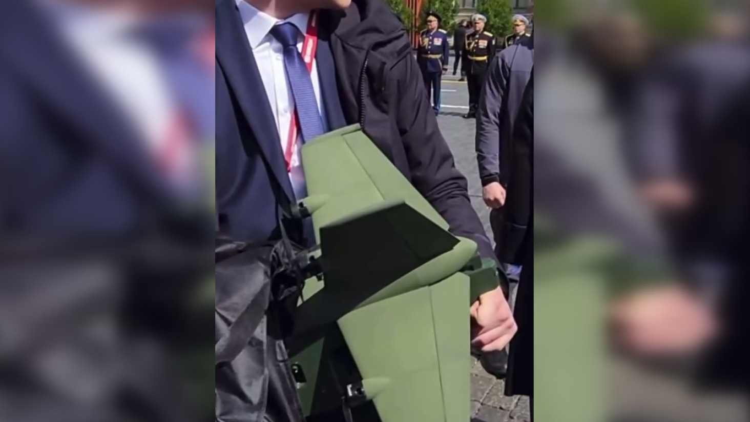 Охрану Путина оснастили дронами-перехватчиками — что это за БпЛА - 290x160