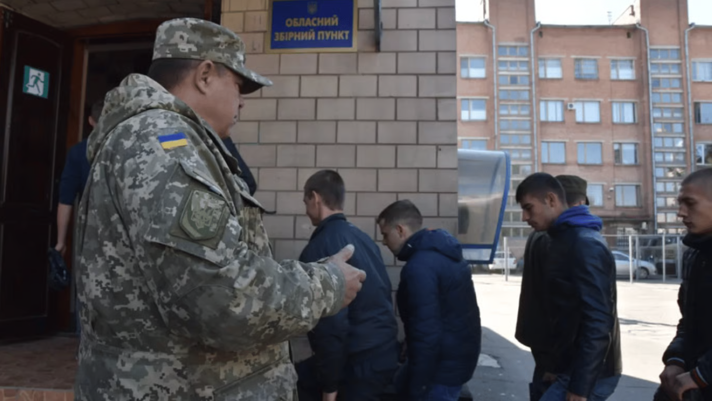 Бронирование в 25 лет — надо ли идти в ТЦК - 290x160