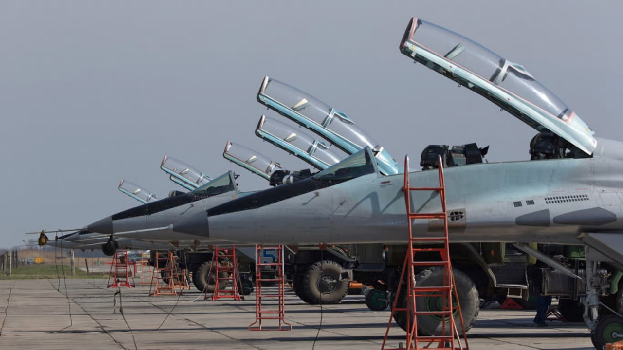 Россия строит новые укрытия для самолетов у границы с Украиной - 290x160