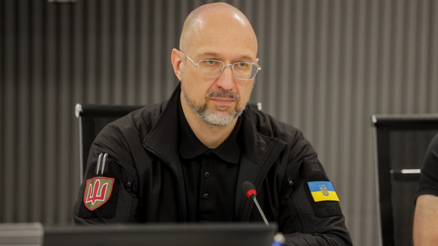 РФ ігнорує мирні ініціативи України, б'ючи по містах, — Шмигаль - 290x160