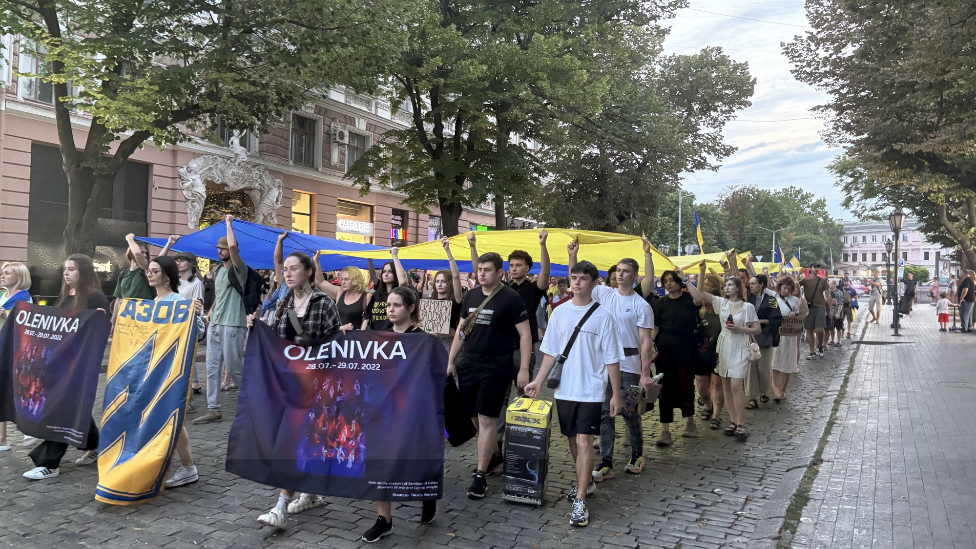 В Одессе почтили память погибших пленных ВСУ в Еленовке - 290x160